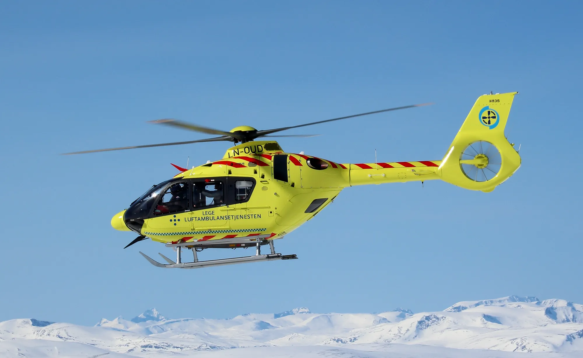 H135