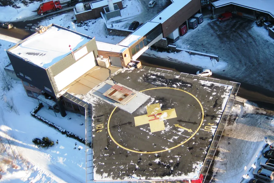 Luftambulansebasen i Arendal fra lufta