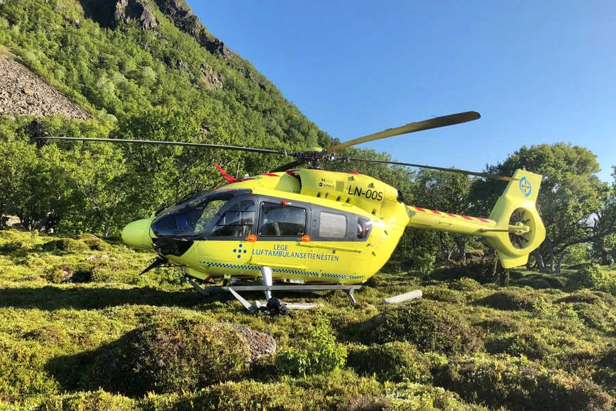 Helikopter i terreng